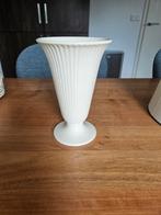 wedgwood Edme vaas, Overige kleuren, Aardewerk of Porselein, Nieuw, Ophalen of Verzenden