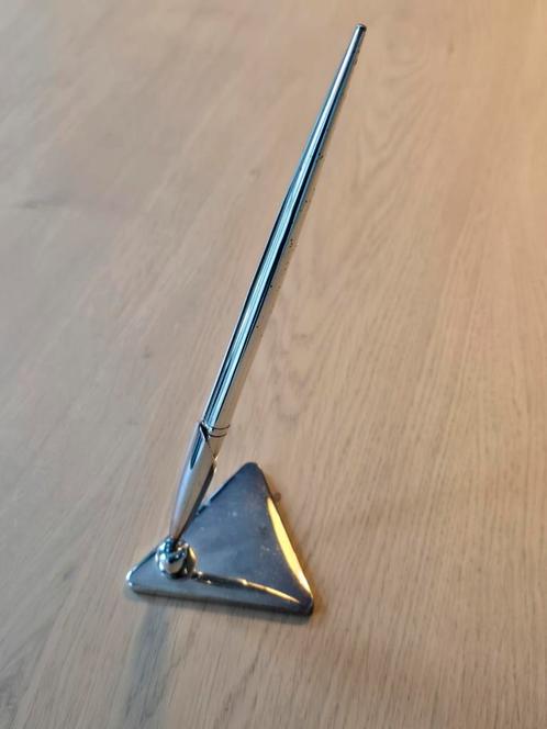 Prachtige antieke chrome PAT pennenhouder met pen €25, Verzamelen, Pennenverzamelingen, Zo goed als nieuw, Overige merken, Ophalen of Verzenden