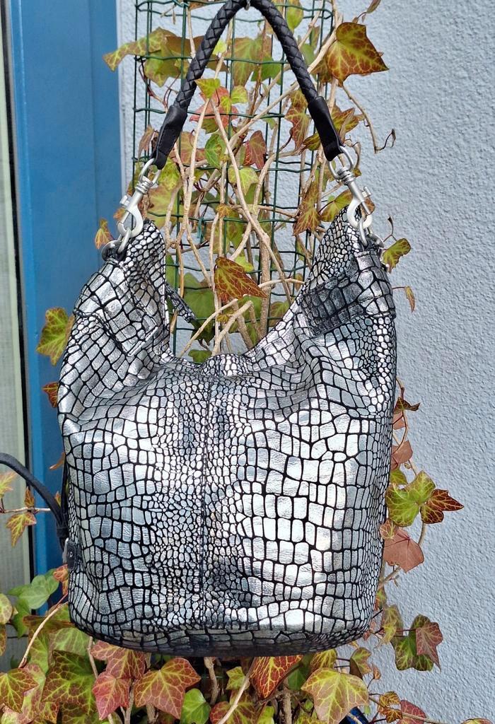 Zilverkleurige schoudertas met Croco Print, Sieraden, Tassen en Uiterlijk, Tassen | Damestassen, Zo goed als nieuw, Schoudertasje