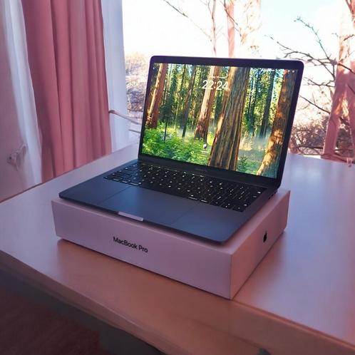 Macbook Pro 2018. 13'inc 512gb ssd 16gb ram touch bar., Computers en Software, Apple Macbooks, Zo goed als nieuw, MacBook Pro