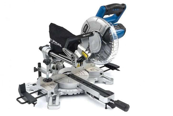 Afkortzaag Hyundai, met onderstel, ACTIE!!, Doe-het-zelf en Verbouw, Gereedschap | Zaagmachines, Nieuw, Afkortzaag, 1200 watt of meer