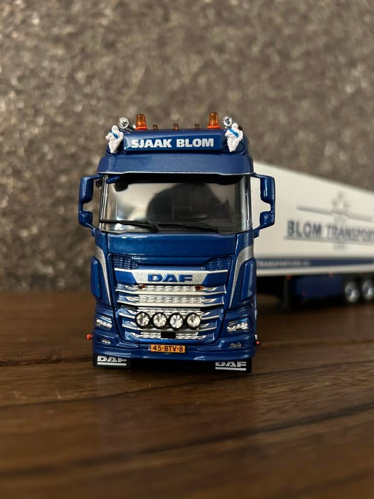 WSI.  DAF XG+ Blom Transport Urk, Hobby en Vrije tijd, Modelauto's | 1:50, Ophalen of Verzenden, Nieuw, Bus of Vrachtwagen, Wsi
