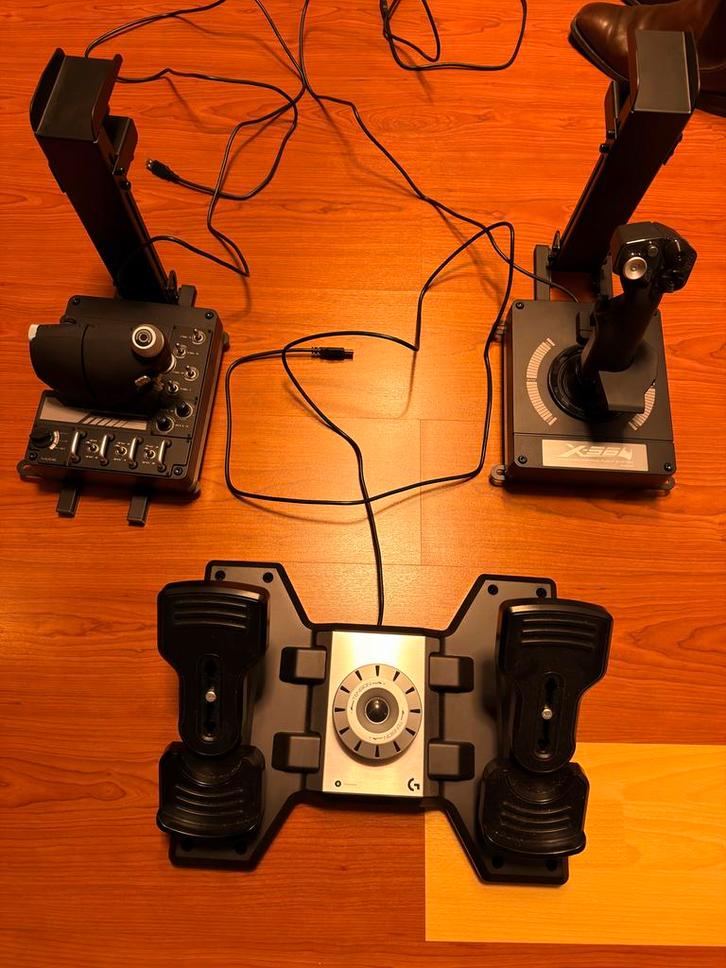 Logitech G Saitek Pro Flight Set - Complete Sim Setup, Computers en Software, Joysticks, Zo goed als nieuw, Ophalen