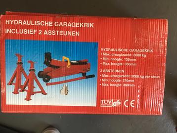 Hydraulische garagekrik beschikbaar voor biedingen