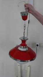 prachtige vintage oranje/rode hanglamp met glazen bol, Huis en Inrichting, Lampen | Hanglampen, Ophalen, Gebruikt, Glas, Minder dan 50 cm