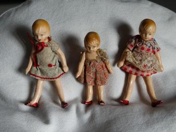 Drie antieke miniatuur popjes, kleine poppen, art deco beschikbaar voor biedingen