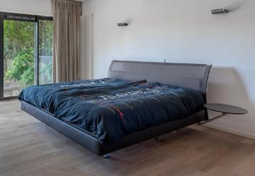 180x200cm bed zwart leer met taupe stof Ergosleep beschikbaar voor biedingen