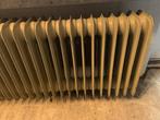 Vintage radiator met lamellen, Doe-het-zelf en Verbouw, Verwarming en Radiatoren, Ophalen, 30 tot 80 cm, Gebruikt, Radiator
