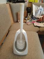 Te koop witte wc-borstel in standaard, Ophalen of Verzenden, Bezem of Borstel