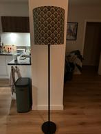 Staande lamp, Huis en Inrichting, Lampen | Vloerlampen, Ophalen of Verzenden, Zo goed als nieuw, Metaal, 150 tot 200 cm
