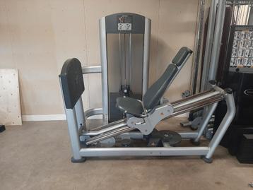 Life Fitness signature leg press beschikbaar voor biedingen