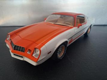 Chevrolet Camaro Cascade Edition  Schaal 1:18  beschikbaar voor biedingen