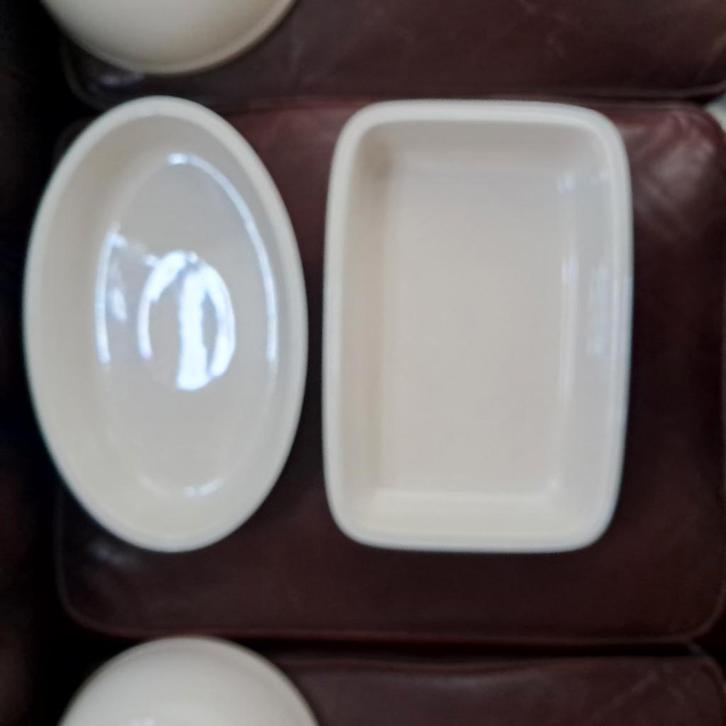 Wegdwood Winsor 2 oveenschalen/2 grote schalen, Huis en Inrichting, Keuken | Servies, Zo goed als nieuw, Schaal of Schalen, Overige stijlen