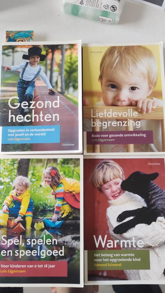 Lois Eijgenraam Edmond Schoorel Gezond hechten, Warmte, Spel, Boeken, Zwangerschap en Opvoeding, Zo goed als nieuw, Zwangerschap en Bevalling