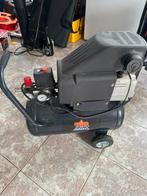 Top craft compressor 26 liter tank, Doe-het-zelf en Verbouw, Compressors, Ophalen, Gebruikt, 6 tot 10 bar, Minder dan 200 liter/min