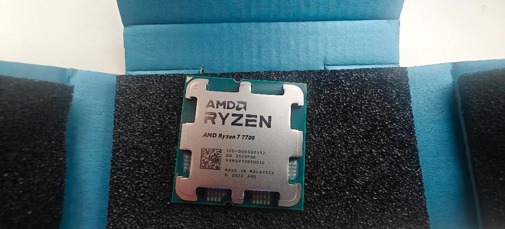 AMD Ryzen 7 7700 Tray ongebruikt €180, Computers en Software, Processors, 8-core, Nieuw, Ophalen of Verzenden, AMD Ryzen 7