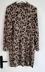 Mooie beige gebreide jurk met panterprint Geisha maat 38, Maat 38/40 (M), Ophalen of Verzenden, Zo goed als nieuw, Knielengte