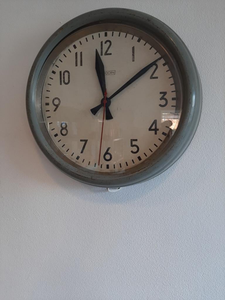 Van Doorn wandklok, industrieel grijs, Ophalen of Verzenden