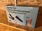 Niveleerset om te tegelen, Doe-het-zelf en Verbouw, Gereedschap | Handgereedschap, Ophalen, Zo goed als nieuw