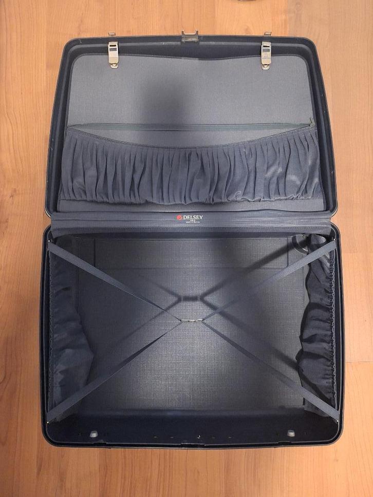 Hardcase koffer van het merk Delsey., Sieraden, Tassen en Uiterlijk, Koffers, Gebruikt, Hard kunststof, 60 tot 70 cm, Minder dan 35 cm