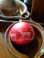 ~ Glazen Kerstbal Rood Wit Hertjes, Diversen, Ophalen of Verzenden, Gebruikt