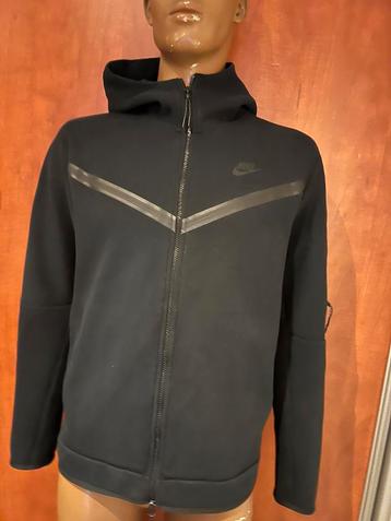 NIKE vest met capuchon maat L origineel ZGAN beschikbaar voor biedingen