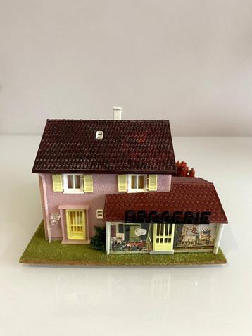 HO winkel drogisterie met woonhuis (705) beschikbaar voor biedingen