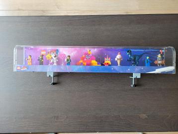 Lego Movie 2 Display met 12 figs, incl Emmet, Lucy, Benny beschikbaar voor biedingen