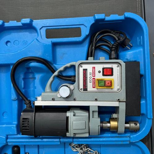 Magneet kernboormachine, 32 mm (ZGAN), Doe-het-zelf en Verbouw, Gereedschap | Handgereedschap, Zo goed als nieuw, Ophalen of Verzenden