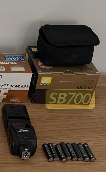 Nikon SB-700 Speedlight met 8 Eneloop Pro AA en Oplader beschikbaar voor biedingen