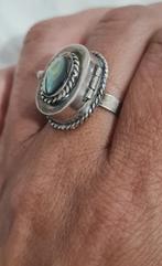 Victoriaanse zilveren ring met compartiment, gifring, Gebruikt, Ophalen of Verzenden, 17 tot 18, Dame of Heer