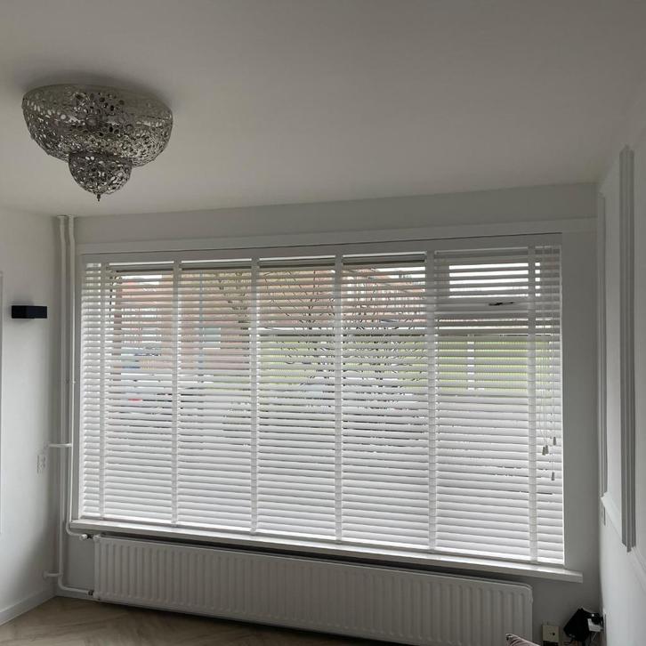 Jaloezie HOUT wit 95,5x132 cm. Nieuw in verpakking!, Huis en Inrichting, Stoffering | Gordijnen en Lamellen, Nieuw, 100 tot 150 cm