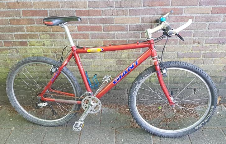 GereserveerdGiant Escaper mountainbike aangeboden in TILBURG, Fietsen en Brommers, Fietsen | Mountainbikes en ATB, Gebruikt, Giant