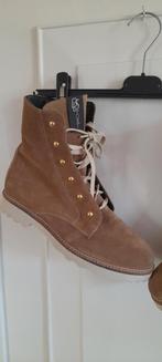 DL Sport prachtige taupe/ camelkleur suede/ leer gevoerd 41, Beige, Lage of Enkellaarzen, Nieuw, Ophalen of Verzenden