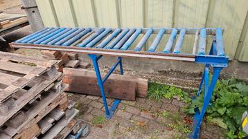 Aanvoer tafel beschikbaar voor biedingen
