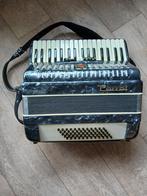 kleine alleskunner 60 bas.  Nu in de aanbieding!!, Muziek en Instrumenten, Accordeons, Toetsaccordeon, Zo goed als nieuw, 60-bas