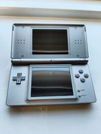 Zilveren Nintendo DS - Gebruikt, Spelcomputers en Games, Spelcomputers | Nintendo DS, Ophalen of Verzenden, Gebruikt, Zilver, DS Lite