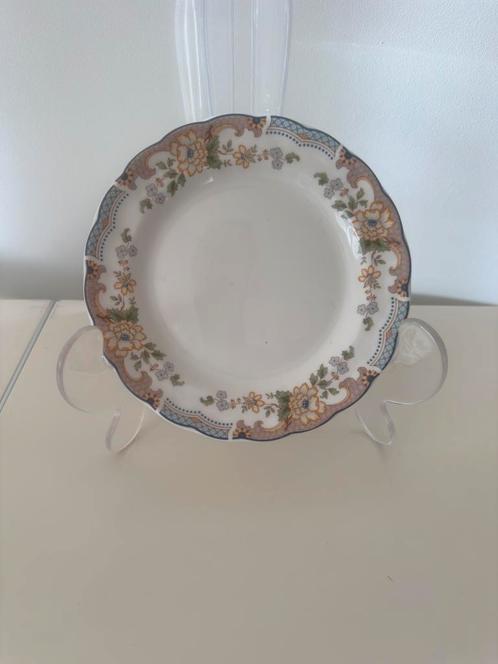 Royal Doulton Temple Garden – Majestic Collection 22 bordjes, Antiek en Kunst, Antiek | Servies los, Verzenden