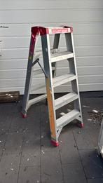 Trapje, Doe-het-zelf en Verbouw, Ladders en Trappen, Ophalen, Zo goed als nieuw, Minder dan 2 meter