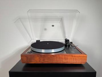 Linn LP12 met Linn arm en Adikt element. (nieuwstaat) beschikbaar voor biedingen