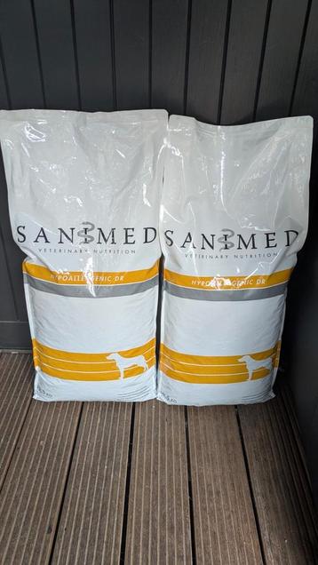 2x 12 kg Sanimed Hypoallergenic DR eend en rijst beschikbaar voor biedingen