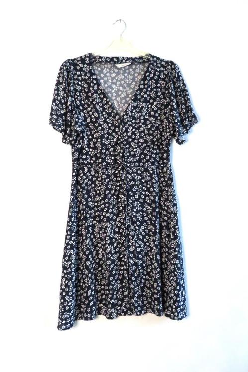Jurk Blauw Bloemetjes Pigalle mt M (W08), Kleding | Dames, Jurken, Zo goed als nieuw, Maat 38/40 (M), Blauw, Ophalen of Verzenden