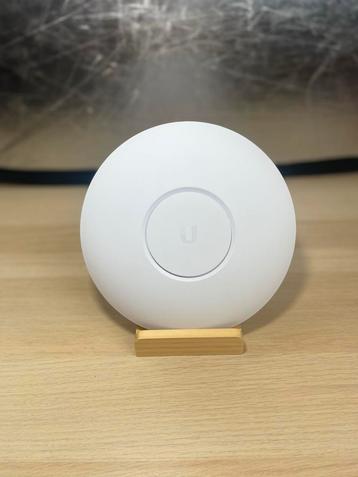 Ubiquiti Unify UAP-AC-PRO Access Point beschikbaar voor biedingen