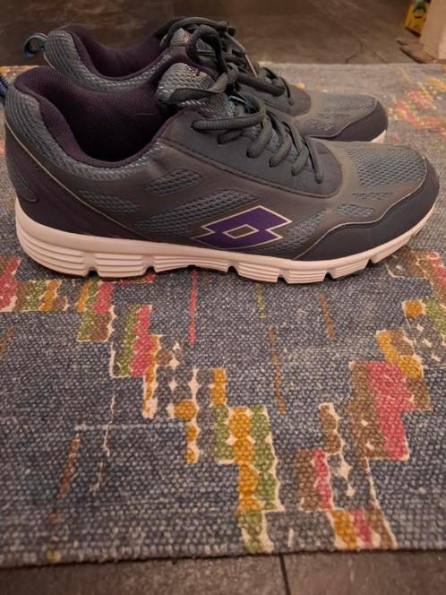 Mooie Lotto schoenen Maat 40/41, Sport en Fitness, Loopsport en Atletiek, Nieuw, Hardloopschoenen, Hardlopen, Overige merken, Ophalen of Verzenden