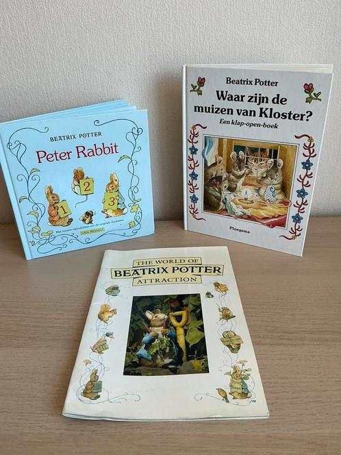 Peter Rabbit, 3 boekjes en 5 blaadjes met afbeeldingen., Boeken, Kinderboeken | Baby's en Peuters, Zo goed als nieuw, Ophalen of Verzenden