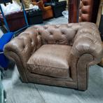 Chesterfield club fauteuil bruin leer + BEZORGING GRATIS, ., Chesterfield, Ophalen of Verzenden, Zo goed als nieuw