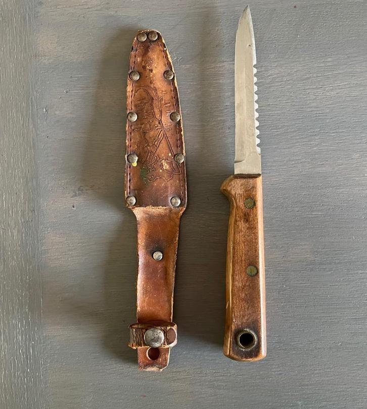 ANTIEK VISSERSMES in leren foudraal - WD 014, Verzamelen, Militaria | Algemeen, Marine, Mes of Dolk, Nederland, Ophalen of Verzenden