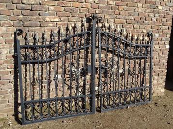 zeer mooie ijzeren poort hek  beschikbaar voor biedingen