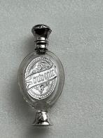 antiek kristallen parfumflesje, zilveren dop, schild en voet, Antiek en Kunst, Ophalen of Verzenden