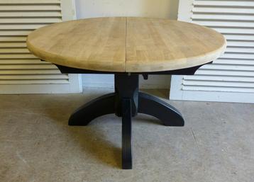 Prachtige zwarte ronde uitschuifbare eiken tafel 120 - 160 beschikbaar voor biedingen